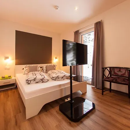 Lorivita Residenz Apartamento *